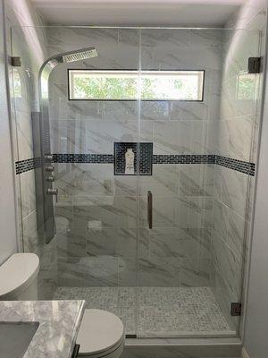 Frameless shower door