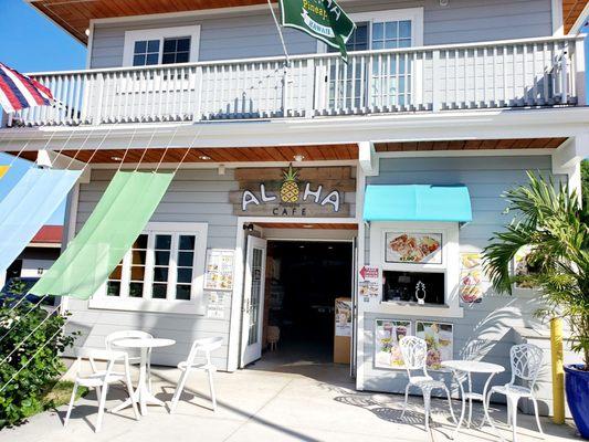 Aloha Cafe entrance area.