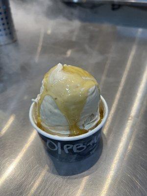 Oat milk base with banana and waffle cone mixed in and honey on top. This is a size small.