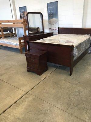 New queen mattress sets 269.00