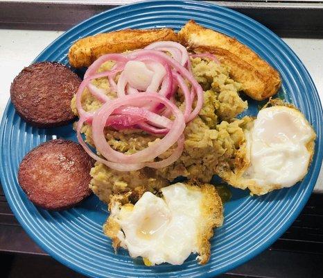 MANGU CON LOS TRES GOLPES