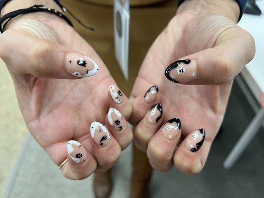 Some of the design Tina at Idol nails has done for me. She is an amazing nail artist.