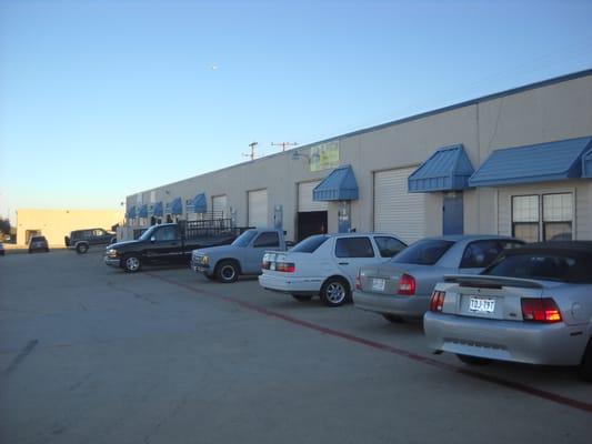 we also have office warehouse space to lease. 900 sf space are $525 per month and the 2,500 sf are $1,000 per month