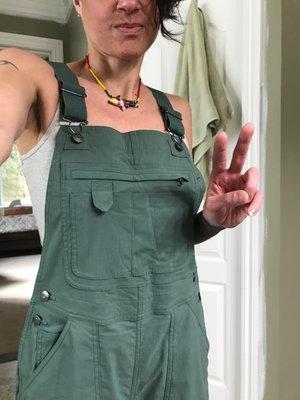 I'm totally digging these NEW coveralls that Duluth came out with for women. I'm gona live in these, when I'm not in my yoga pants.