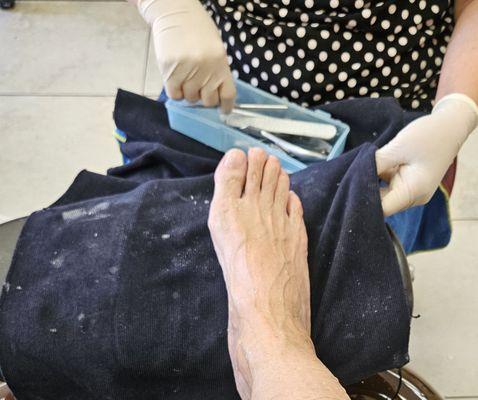 Dirty towel BEFORE she started my pedicure.