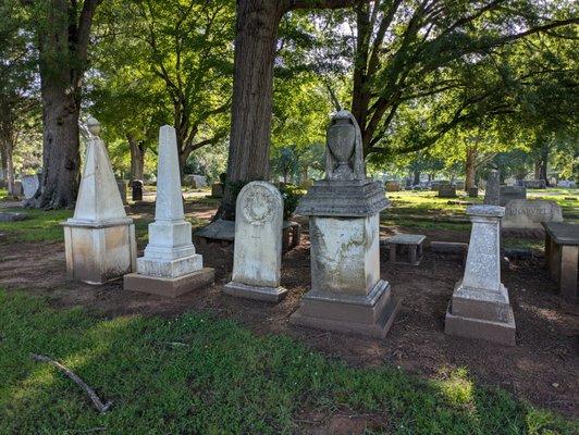 Chestnut Hill Cemetery