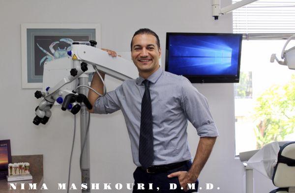 with my good friend and favorite gadget Zeiss used for Endodontic treatments.