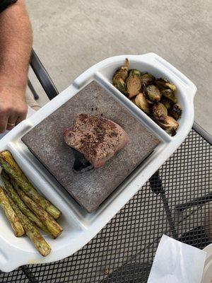 Kobe Filet with asparagus and sprouts super Good