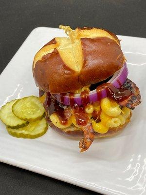 BBQ Mac & Cheese Burger