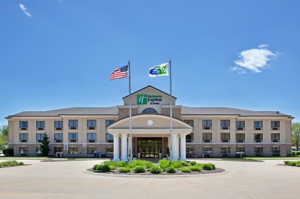 Holiday Inn Express & Suites Wadsworth, an IHG Hotel