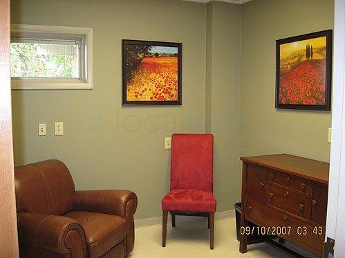 Our consultation room is used to check in and release our surgical and hospitalized patients.