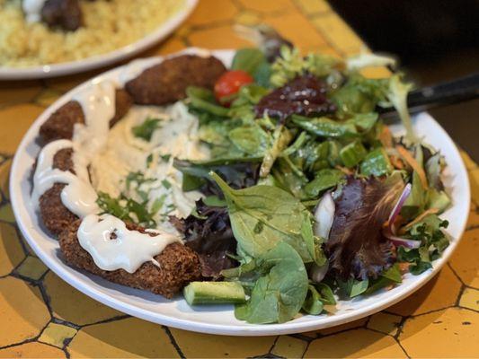 Falafel Platter with hummus