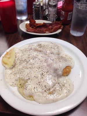 First time I've been here and the biscuits and gravy were pretty darn good.