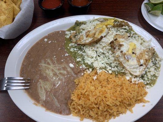 Chilaquiles with green sauce. 1000/10