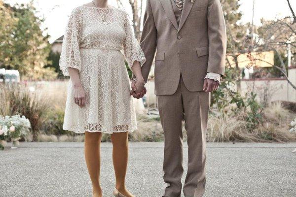 A courtyard wedding, Curtis Hall