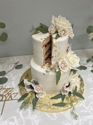 Birthday cake, flowers