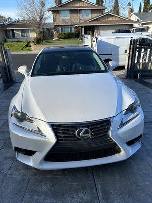 2016 Lexus IS350 Windshield replacement.