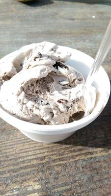 Oreo Delight. Single scoop