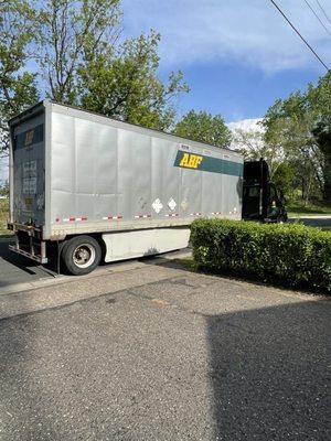 28-foot truck container