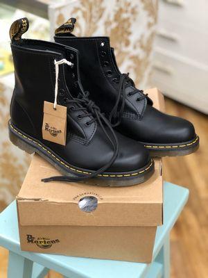 Men's size 8 brand new Dr Marten boots!!