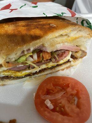 Cubana Tortas