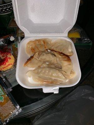 Pot stickers sent with NO dipping sauce