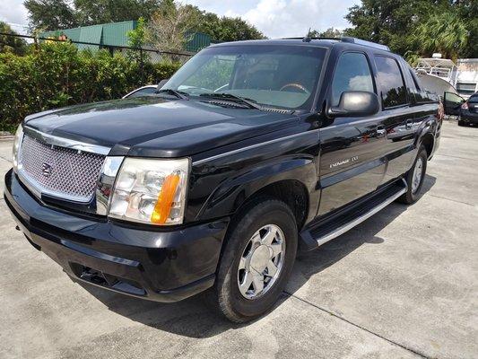 2003 CADILLAC ESCALADE EXT, 156 K MILES $5,999