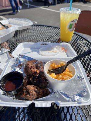 Chicken wings and Mac n cheese.