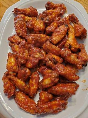 Ready to eat, 46 Bozek Chicken Wings cooked in my Nuwave Airfryer and tossed with Famous Dave's Rich & Sassy sauce.  5/29/2021