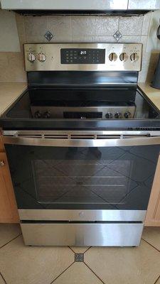 GE glass top electric oven.