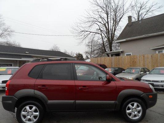 2005 Hyundai Tucson $5487