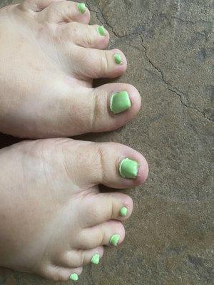 I mean come on I get my toes done so they don't look ugly.. they look worse then if I had no polish