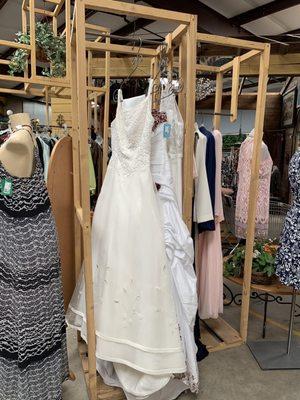 Michelangelo Wedding dress for less than $150.