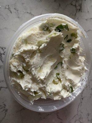 Scallion cream cheese, mediocre and little scallion flavor