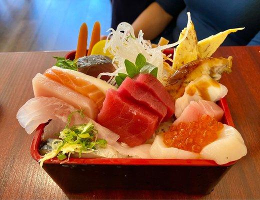 Chirashi- very fresh!