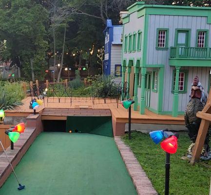 Mini golf area