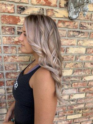 color by Carolina. Cut by Luiza  #haircolor #hairstyle #spanishhairsalon #haircut #salon #salonnearme #hairboyntonbeach #womenshairsalon