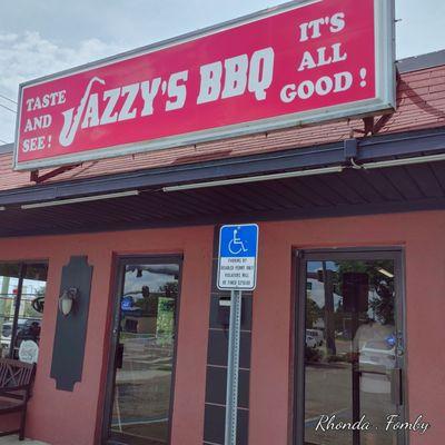 Jazzy's BBQ, on Waters Ave