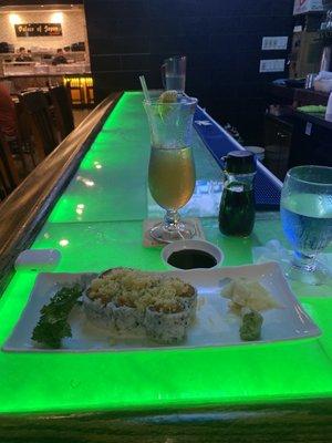 Spicy tuna crunch roll / Long Island ice tea