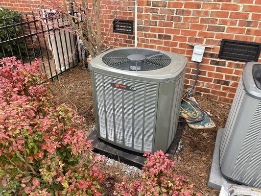 Trane high efficiency air conditioning unit