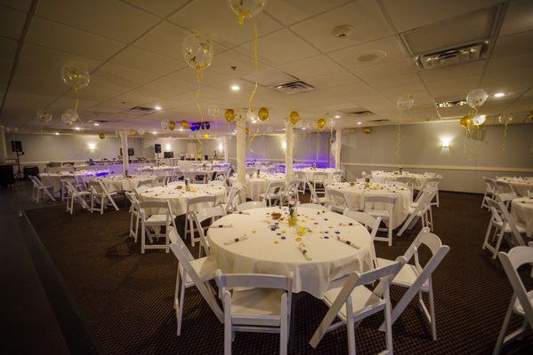 Room with decorations