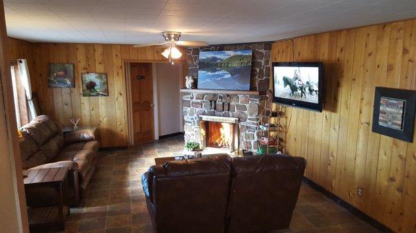 Room #10 (Cabin) - Living room area.  Hi Def flat screen tv with Directv with all movie channels.  Lots of space - 3 bedrooms, full kitchen