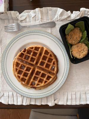 Chicken and waffle with salmon croquettes