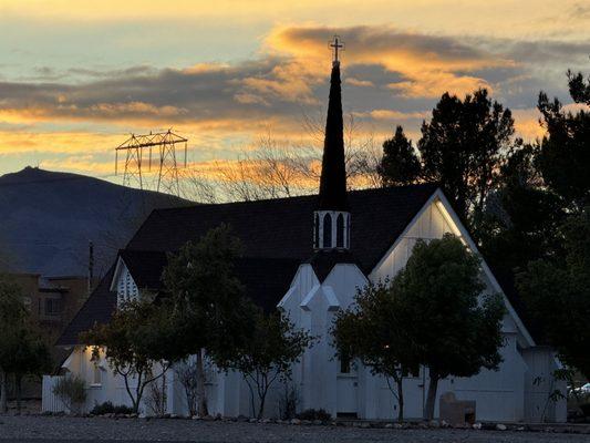 Candlelight Wedding Chapel (1966, restored to 1996)