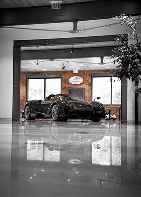 Pagani Huayra Roadster featured in the Pagani Showroom