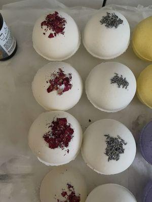 Bath bombs