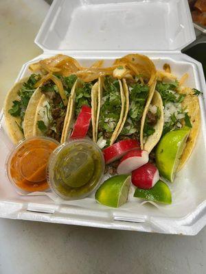 Tacos asada , pollo ,chorizo,pastor ,campechanos birria , lengua $10 orden de 3 tacos