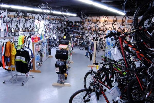 Come check out our brands such as SCOTT, FELT, GT and many more!