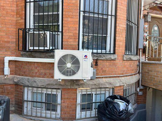 HVAC Installation
Air Conditioning Services
Heating Systems
Commercial HVAC 
Residential AC 空调安装
Energy Efficient HVAC
Ventilatio