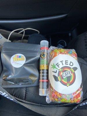 Some za a pre rolled and fruity pebbles treat